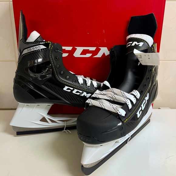 *SOLD* Hockey Skates (Men’s) - Picture 1 of 5